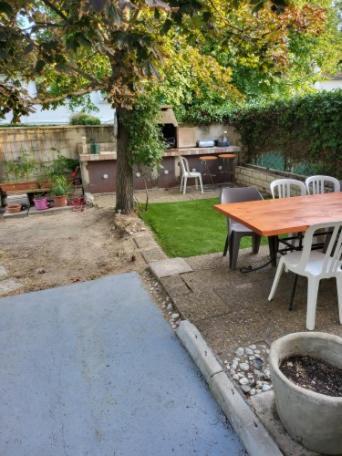 Grande Maison Avec 5 Chambres Et Jardin Avignon Bagian luar foto